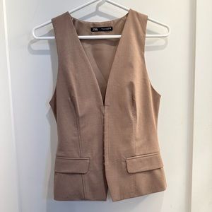 Zara vest size S
